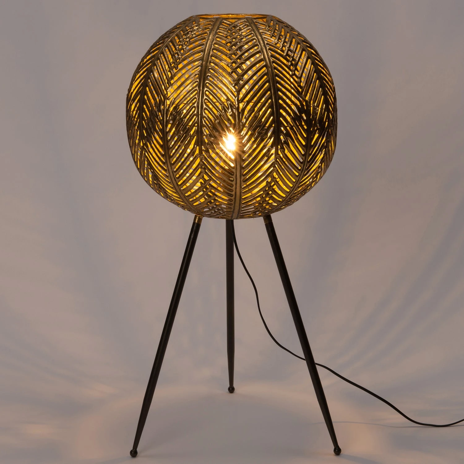 Intratuin Vloerlamp Giano Zwart / Goud D 40 H 83 Cm 4 Intratuin Vloerlamp Giano Zwart / Goud D 40 H 83 Cm - Image 2